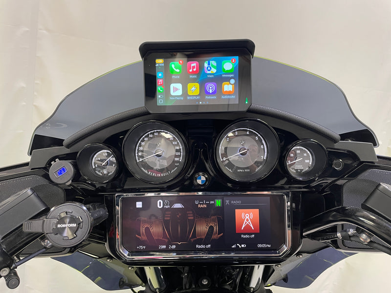 BMW R18B & Transcontinental Bike2Play Apple CarPlay / Android Auto Device