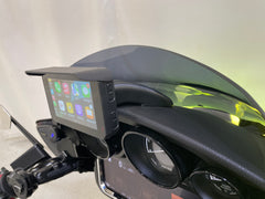 BMW R18B & Transcontinental Bike2Play Apple CarPlay / Android Auto Device