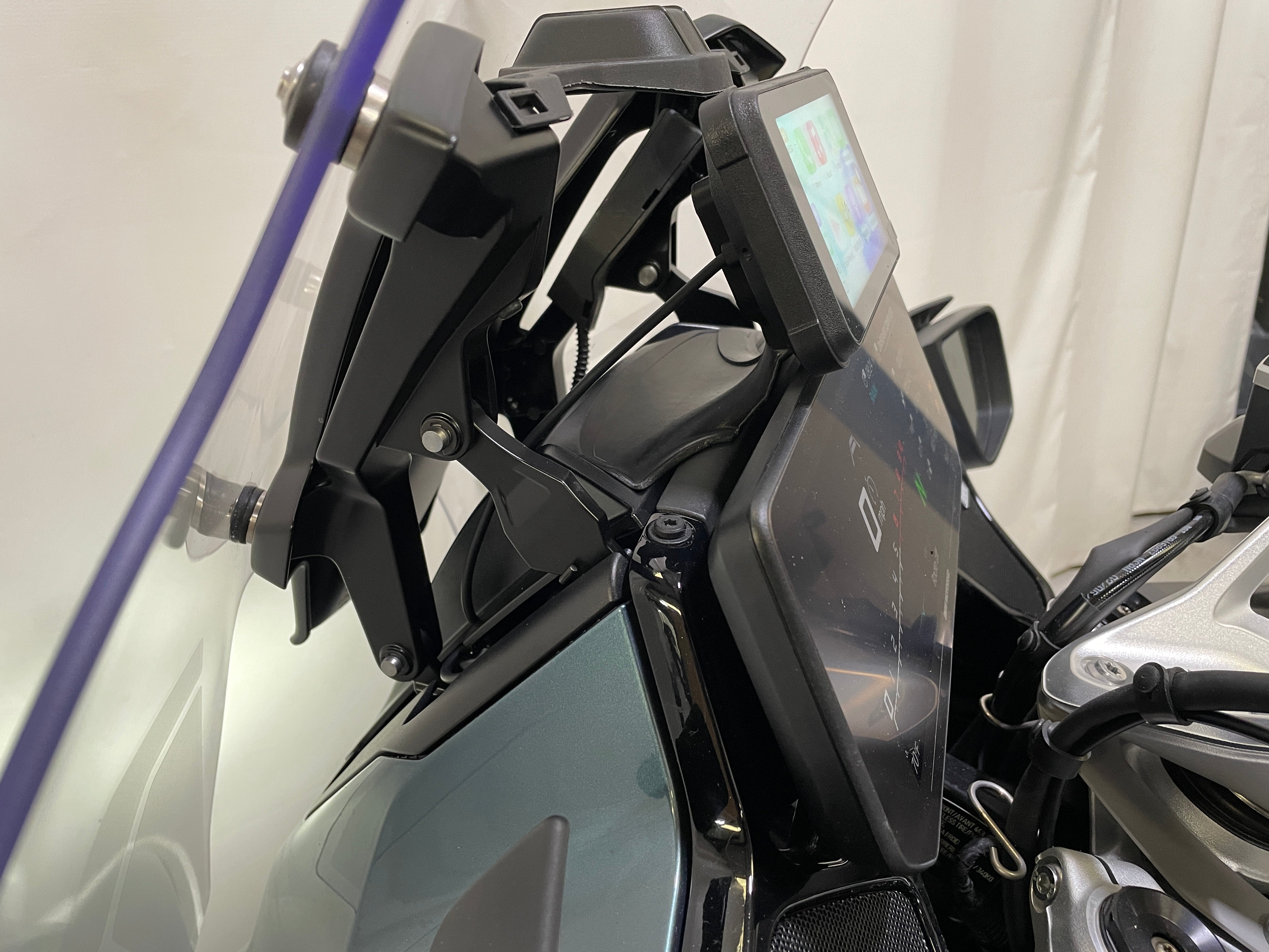 BMW R1300RT Bike2Play Apple CarPlay / Android Auto Device | Motorrad Audio