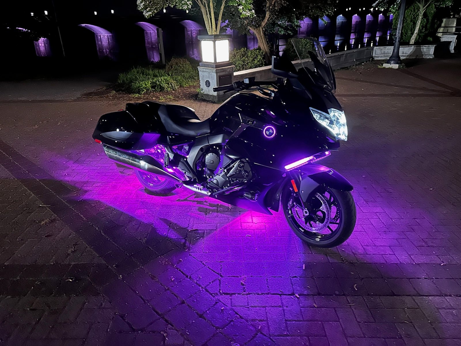 b&m e bike beleuchtung K1600B & Grand America RGB+W Lighting Kit