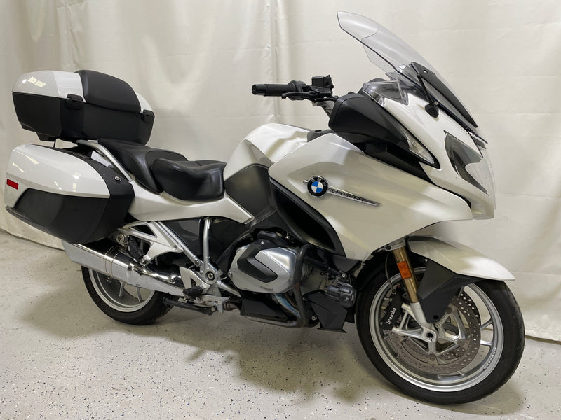 Stage 3 - BMW R1200RT/R1250RT 5 1/4" Front Speaker Pods, Rear 6 1/2" Pods For The Top Case or Armrests, and 4 Channel Amplifier - Motorrad Audio