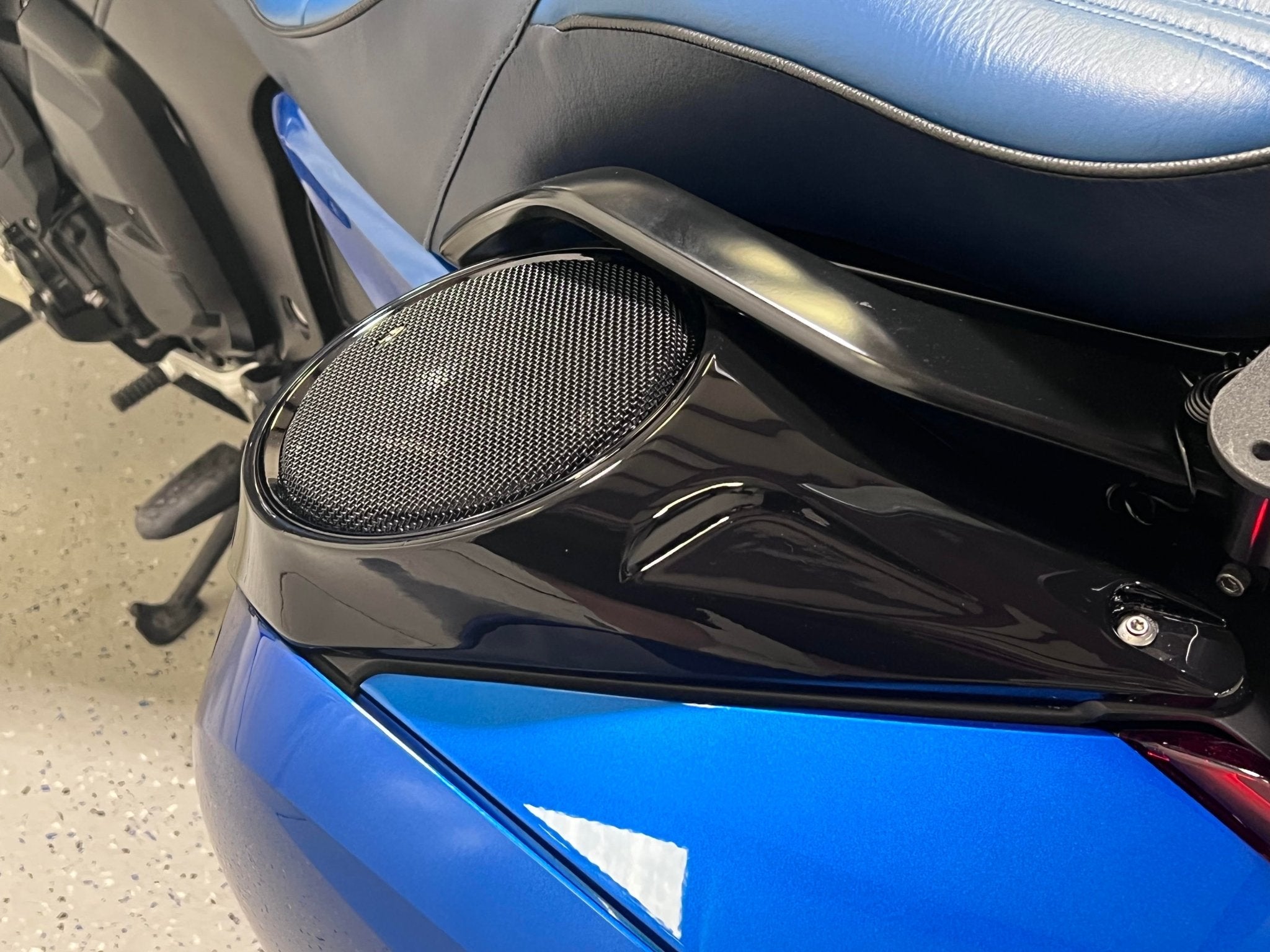 Stage 3 - BMW K1600B & Grand America Front & Rear Speaker Upgrade. Cic ...